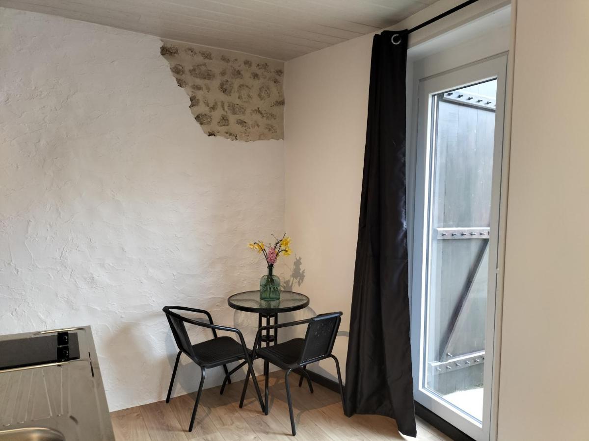 Chambre D'Hotes Naturiste Le Jardin Des Hirondelles Blanzaguet-Saint-Cybard Exterior foto