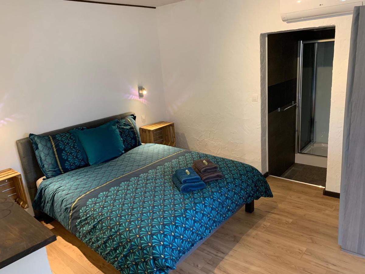 Chambre D'Hotes Naturiste Le Jardin Des Hirondelles Blanzaguet-Saint-Cybard Exterior foto