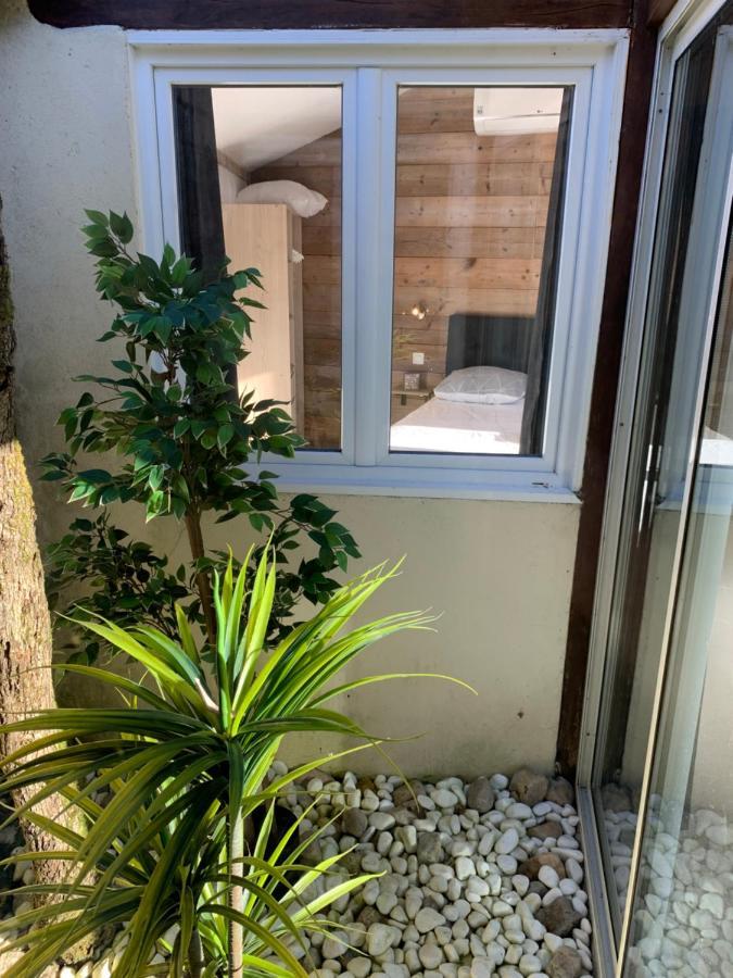 Chambre D'Hotes Naturiste Le Jardin Des Hirondelles Blanzaguet-Saint-Cybard Exterior foto