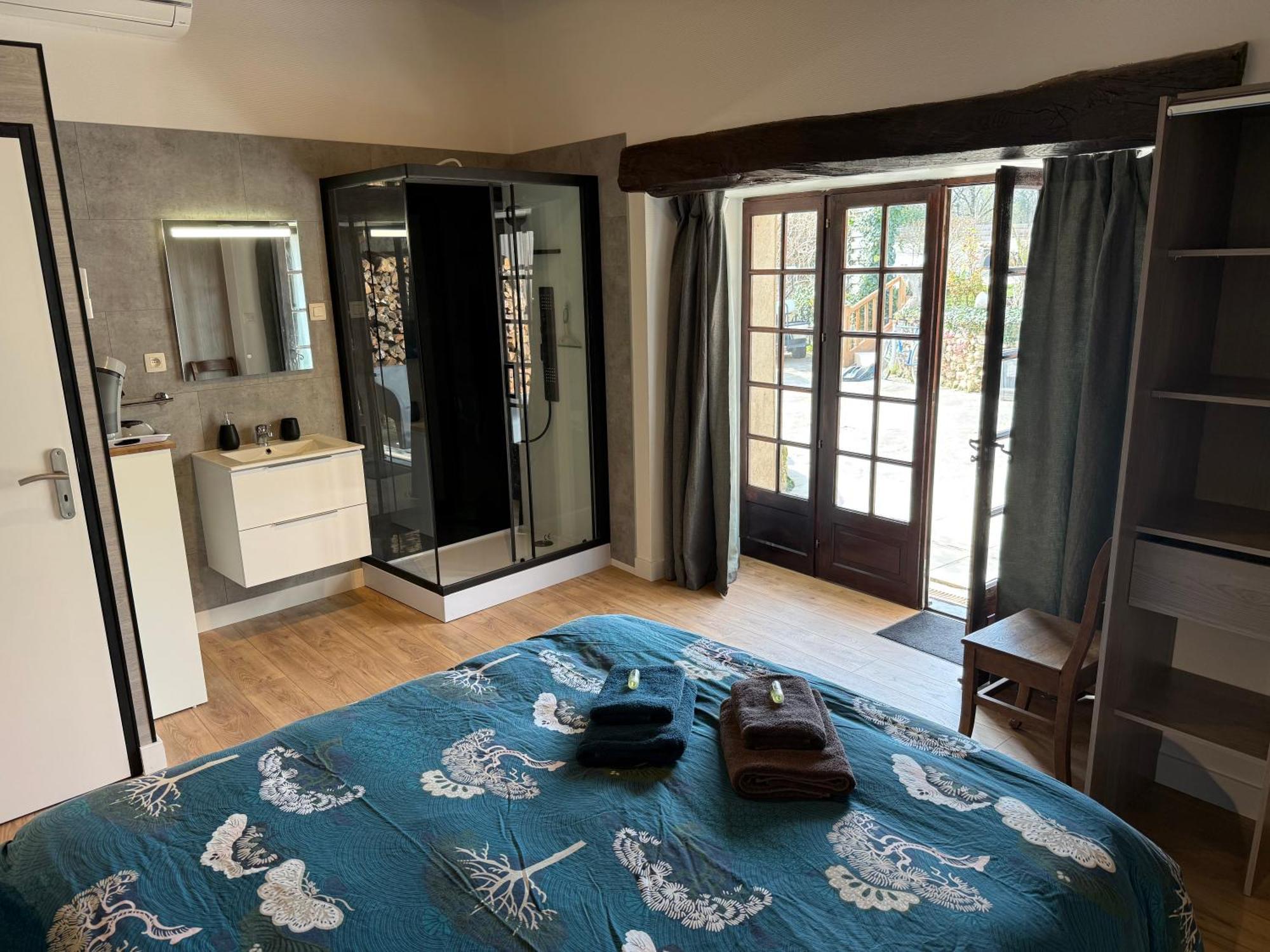 Chambre D'Hotes Naturiste Le Jardin Des Hirondelles Blanzaguet-Saint-Cybard Exterior foto